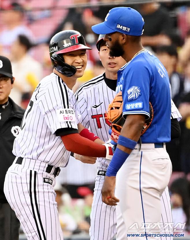 디아즈의 푸념에 멋쩍게 웃는 '트중박'