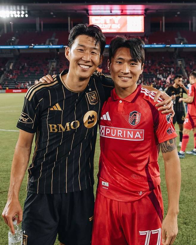 [서울=뉴시스] 미국 프로축구 메이저리그사커(MLS) 로스앤젤레스FC의 손흥민과 세인트루이스 시티 SC의 정상빈. (사진=LAFC 소셜미디어 캡처) 2025.09.28. photo@newsis.com *재판매 및 DB 금지