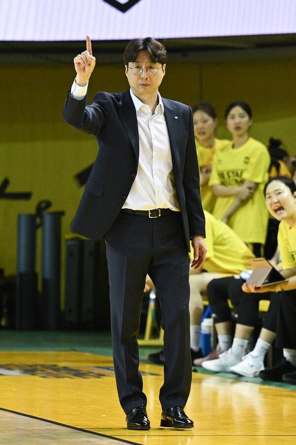 청주 KB국민은행 김완수 감독. /사진=WKBL