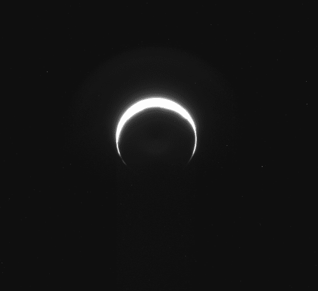 소행성 탐사선 프시케가 밝은 초승달 모양의 화성을 촬영했다. (출처=NASA/JPL-칼텍/ASU)