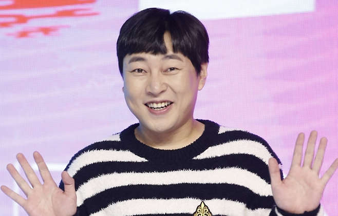 뇌출혈로 쓰러졌던 코미디언 이진호(40)가 입원 40여일 만에 상태가 호전돼 재활 치료에 전념하고 있는 것으로 알려졌다. [뉴스1]