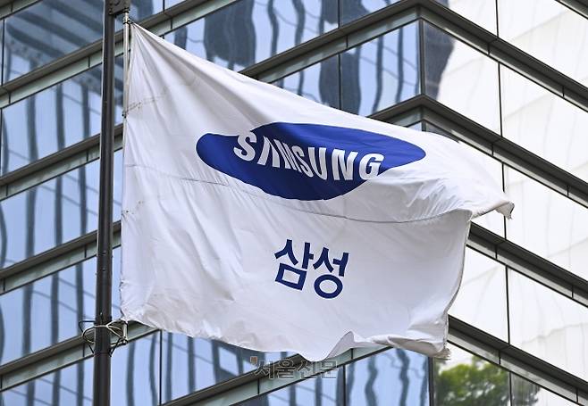삼성전자 노사가 12일 정부의 중재 하에 마지막 사후조정에 들어갔다. 사진은 이날 서울 서초구 삼성전자 서초사옥의 모습. 2026.5.12 이지훈 기자