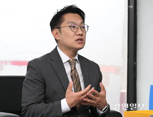 더불어민주당 김남준 계양을 후보는 정치인 김남준으로서 ‘실적과 성과’를 내겠다고 인터뷰에서 강조했다. 2026.5.15 /조재현기자 jhc@kyeongin.com
