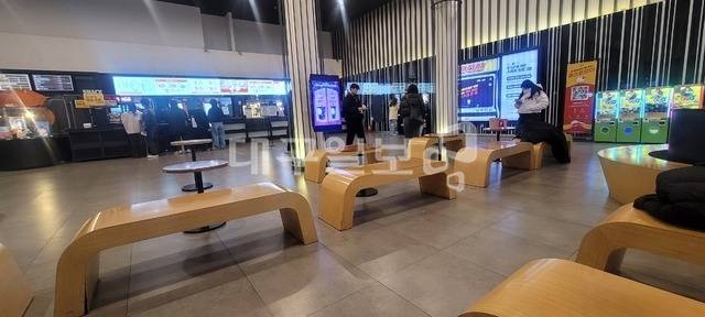CGV대구아카데미가 오는 23일 폐점을 예고한 가운데, 지난 11일 오후 한산한 모습을 보이고 있다. 권영진 기자