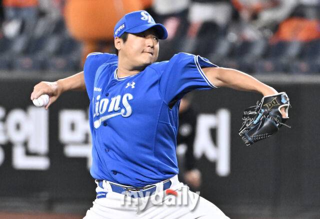 14일 오후 대전 한화생명볼파크에서 진행된 '2026 프로야구 KBO리그' 한화이글스와 삼성 라이온즈의 경기. 삼성 최지광이 역투하고 있다./마이데일리