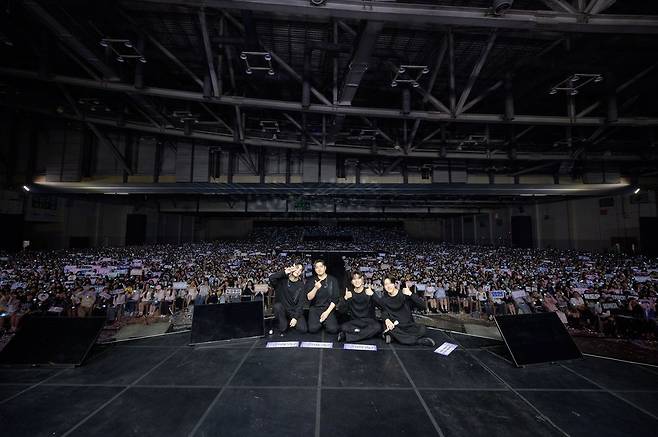 사진=데이식스 공식 SNS