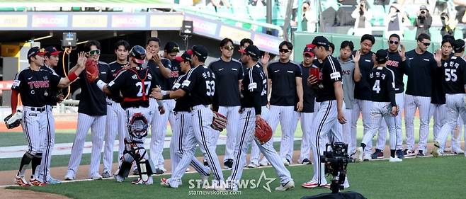 [한번에쓱]랜더스와 홈런으로 진검승부 트윈스 '인천원정 위닝시리즈로 퇴근길이 신난다^^'