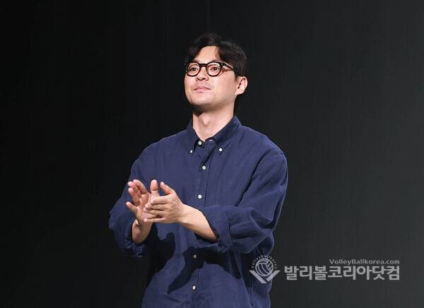 정준용 안무가, '흔들리는 중심' 나는 누구인가 질문에…경기도무용단 시대정신 공연.(사진=김경수 기자/ 발리볼코리아닷컴.2026.5.15)