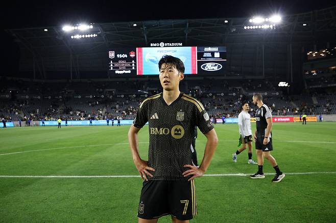 LOS ANGELES, CALIFORNIA - MAY 10: Son Heung-Min #7 of Los Angeles FC reacts after the team's defeat in the MLS match between Los Angeles Football Club and Houston Dynamo FC at BMO Stadium on May 10, 2026 in Los Angeles, California. Kevork Djansezian/Getty Images/AFP (Photo by KEVORK DJANSEZIAN / GETTY IMAGES NORTH AMERICA / Getty Images via AFP)
<저작권자(c) 연합뉴스, 무단 전재-재배포, AI 학습 및 활용 금지>