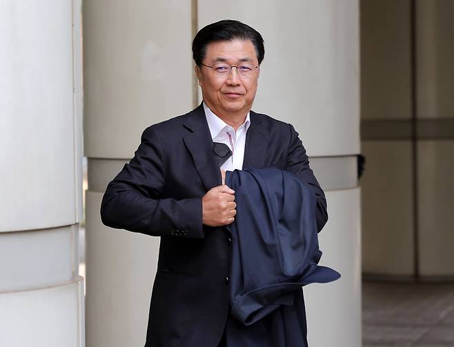 홍장원 전 국가정보원 1차장이 지난 3월 16일 오후 서울 서초구 서울중앙지방법원에서 열린 조태용 전 국가정보원장의 1심 공판에 증인으로 출석하고 있다. /뉴스1