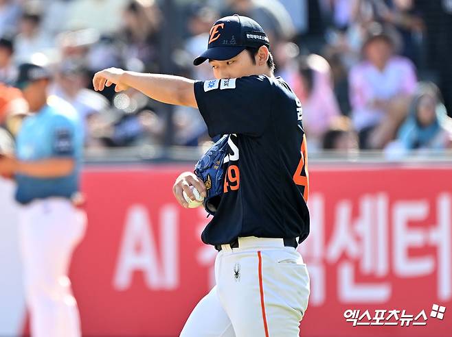 지난 17일 수원 KT 위즈전에서 ⅓이닝 1피안타 3볼넷 3실점으로 부진했던 한화 이글스 우완 윤산흠. 사진 엑스포츠뉴스 DB