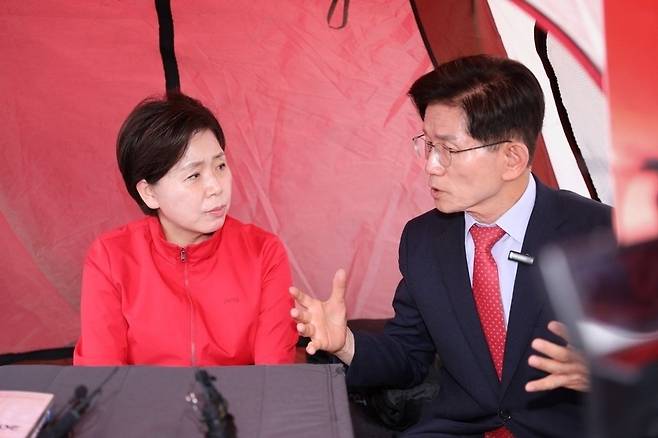 ▲ 단식 중인 양향자 국민의힘 경기도지사 후보가 김문수 전 21대 대통령 후보를 만나는 모습. /사진제공=양향자 후보 선거캠프