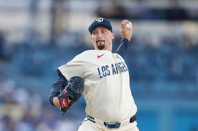 Los Angeles Dodgers starting pitcher Blake Snell pitches during the second inning of a baseball game against the Atlanta Braves, Saturday, May 9, 2026, in Los Angeles. (AP Photo/Caroline Brehman)

<저작권자(c) 연합뉴스, 무단 전재-재배포, AI 학습 및 활용 금지>