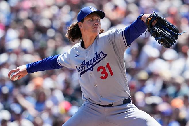 <yonhap photo-3122=""> Los Angeles Dodgers' Tyler Glasnow (31) pitches to a San Francisco Giants batter during the third inning of a baseball game Thursday, April 23, 2026, in San Francisco. (AP Photo/Godofredo A. V?squez)/2026-04-24 06:06:20/ <저작권자 ⓒ 1980~2026 ㈜연합뉴스. 무단 전재 재배포 금지, AI 학습 및 활용 금지></yonhap>
