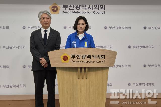 ▲우성빈 기장군수 후보가 19일 부산시의회 브리핑룸 3층에서 공약발표를 하고 있다.ⓒ프레시안(정대영)