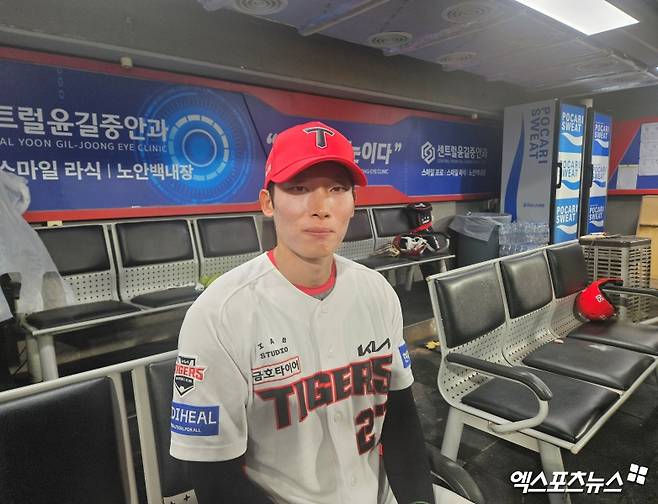 KIA 타이거즈 외야수 김호령이 19일 광주-KIA챔피언스필드에서 열린 2026 신한 SOL KBO리그 LG 트윈스와의 정규시즌 4차전에 7번타자 겸 중견수로 선발 출전했다. 4타수 4안타(3홈런) 4타점 1볼넷 4득점으로 활약하며 팀의 14-0 대승에 크게 기여했다. 광주, 유준상 기자