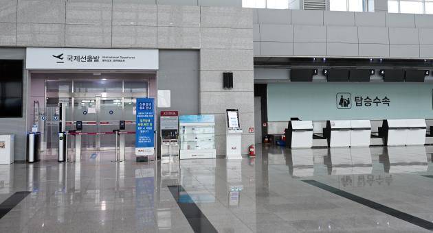 2024년 12·9 제주항공 여객기 참사 이후 폐쇄된 무안국제공항 내부.<광주일보 자료사진>