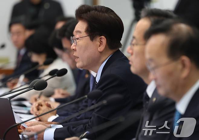 이재명 대통령이 20일 청와대에서 열린 제22회 국무회의 겸 제9차 비상경제점검회의에서 발언을 하고 있다. 2026.5.20 ⓒ 뉴스1 허경 기자