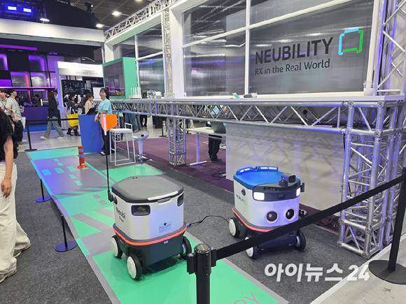 [현장] 배달 로봇부터 AI 뷰티 진단까지…'AWS 서밋 서울 2026' 볼거리 풍성