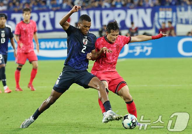이태석이 15일 오후 경기 용인시 처인구 용인미르스타디움에서 열린 2025 동아시아축구연맹(EAFF) E-1 챔피언십 남자부 대한민국과 일본의 경기에서 돌파하고 있다. 2025.7.15 ⓒ 뉴스1 김영운 기자