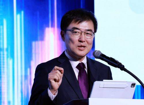 손병두 토스인사이트 대표가 21일 서울 중구 웨스틴 조선 서울에서 '미래금융 대전환 : 생산적 자본의 시대와 새로운 금융질서'를 주제로 열린 2026 아시아금융포럼(Asian Financial Forum 2026)에서 '인공지능(AI) 금융혁신: 자본의 흐름을 바꾸는 힘'을 주제로 강연하고 있다. 2026.5.21 김현민 기자
