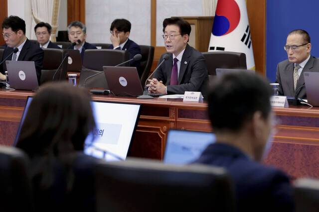 이재명 대통령이 21일 청와대에서 수석보좌관회의를 주재하고 있다. 연합뉴스