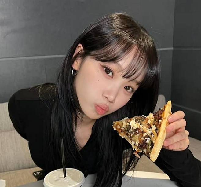 출처:김채원 인스타그램