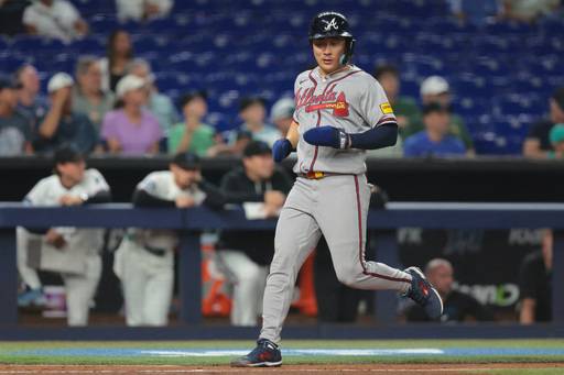 May 21, 2026; Miami, Florida, USA; Atlanta Braves shortstop Ha-Seong Kim (7) scores against the Miami Marlins during the fifth inning at loanDepot Park. Mandatory Credit: Sam Navarro-Imagn Images/2026-05-22 09:16:43/ <저작권자 ⓒ 1980-2026 ㈜연합뉴스. 무단 전재 재배포 금지, AI 학습 및 활용 금지>