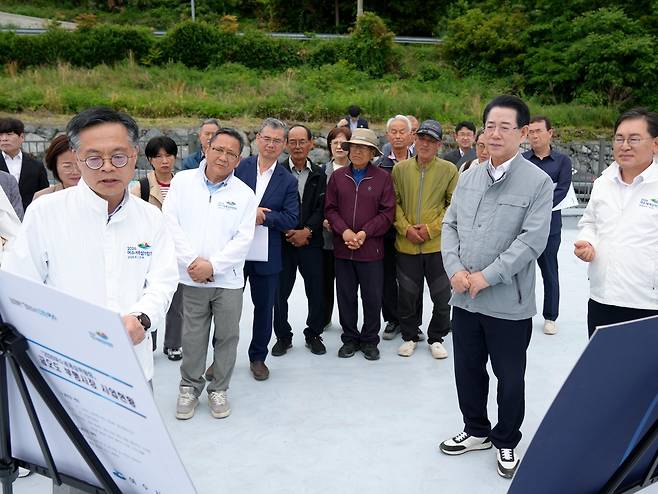 금오도 현장 점검나선 김영록 전남지사 [전남도 제공.재판매 및 DB금지]