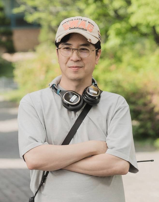 '21세기 대군부인'을 연출한 박준화 감독이 인터뷰 내내 사과의 뜻을 전했다./사진제공=MBC