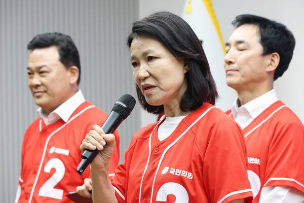 국민의힘 이진숙 6·3 대구 달성군 국회의원 후보가 13일 서울 여의도 중앙당사에서 열린 '국민무시 심판 공소취소 저지 국민선거대책위원회' 출범식에서 인사말을 하고 있다. 2026.5.13 [공동취재] 연합뉴스