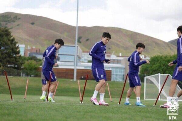 홍명보 감독이 이끄는 대한민국 축구대표팀이 지난 18일 미국 솔트레이크로 출국해 사전 훈련을 진행하고 있다./대한축구협회 제공