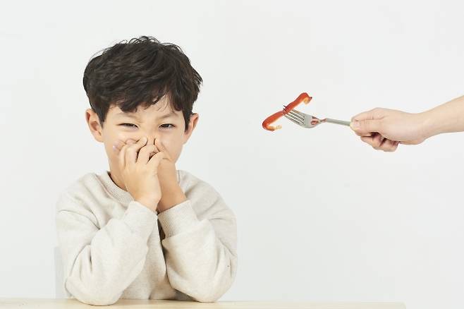 어린이 자녀 채소 편식 자료 이미지. 아이클릭아트