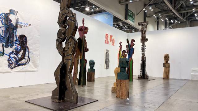 호주 시드니 기반의 갤러리 엘엔엘(Gallery LNL)은 '커넥트' 섹션에서 서용선의 조각을 입체적으로 선보여 호평받았다. 김은영 기자 key66@