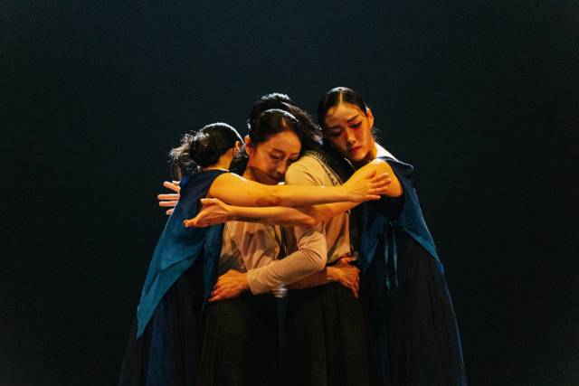 부산시립무용단의 제93회 정기공연 ‘바라는 바다’가 지난 22~23일 부산시민회관 대극장 무대에 올랐다. 부산시립무용단 제공