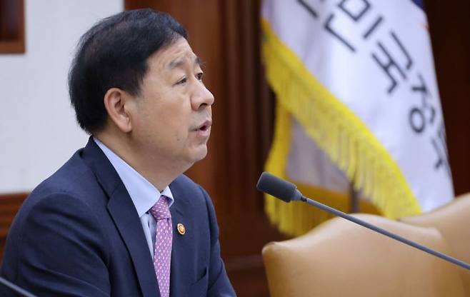 구윤철 경제부총리 겸 재정경제부 장관이 22일 서울 종로구 정부서울청사에서 열린 비상경제본부 회의 겸 경제장관ㆍ국가창업시대전략회의 및 부동산관계장관회의에서 발언하고 있다. 연합뉴스