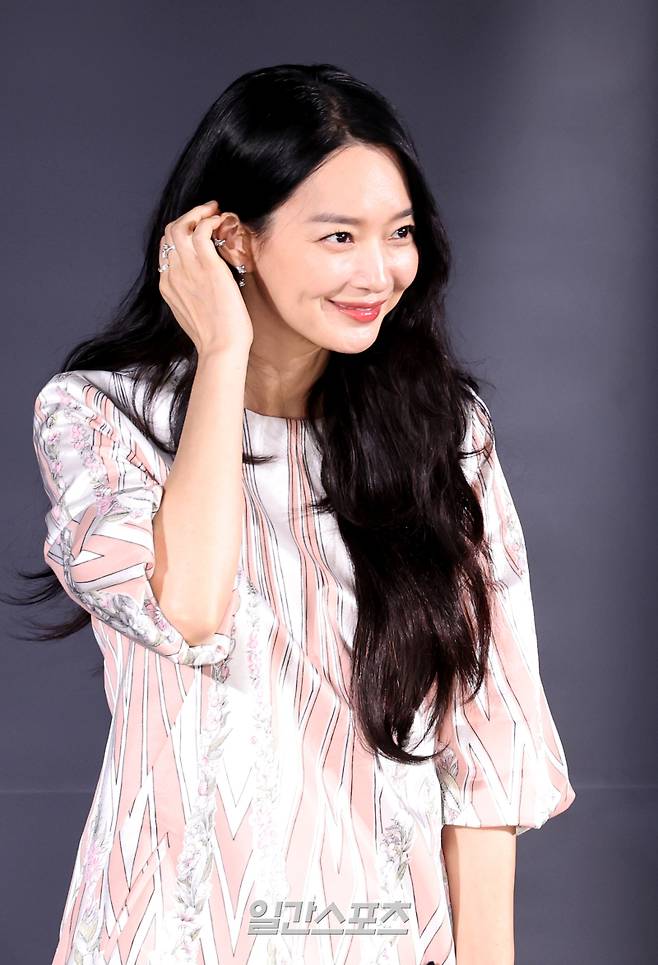 [포토]신민아, 여전히 러블리 퀸
