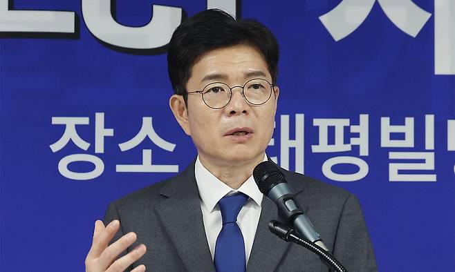 정원오 더불어민주당 서울시장 후보가 26일 서울 중구 태평빌딩에서 열린 '서울의 목소리 시민보고회'에서 발언하고 있다.