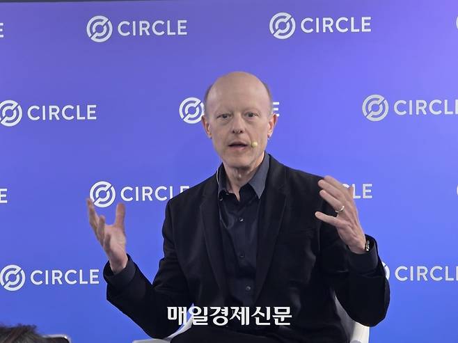 지난 4월 13일 서울 강남구에서 제레미 알레어 서클 창업자 겸 최고경영자(CEO)가 기자간담회 현장에서 발언하고 있다. [사진=안갑성 기자]