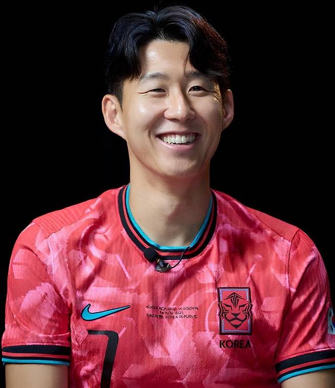손흥민. 국제축구연맹(FIFA)