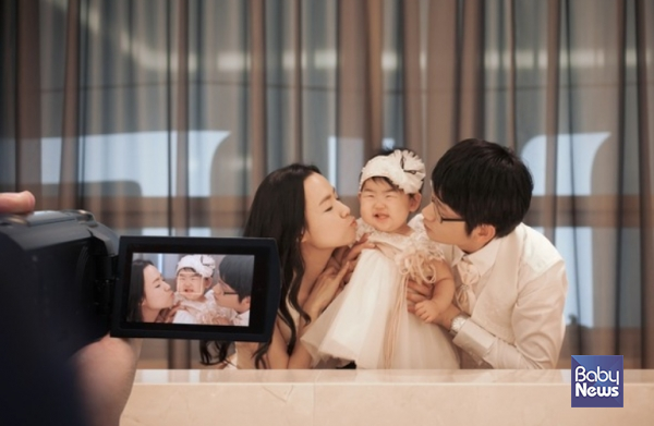 부모급여는 소득과 관계없이 아이가 태어나 2세(0~23개월)가 되기까지 지원한다. ⓒ베이비뉴스