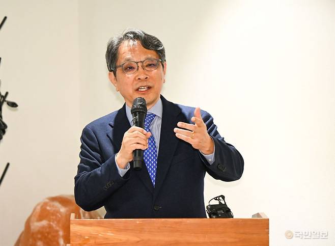 임성빈 전 장신대 총장이 연구 취지를 밝히고 있다. 신석현 포토그래퍼