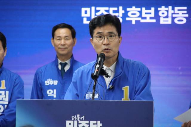 ▲이원택 더불어민주당 전북도지사 후보 측이 28일 "공표 가능한 마지막 여론조사에서 더불어민주당 이원택 후보가 무소속 김관영 후보를 오차범위 밖에서 앞선 것으로 나타났다"며 "'샤이 민주당'이 결집하고 있는 것"이라고 분석했다. ⓒ이원택 후보 페이스북