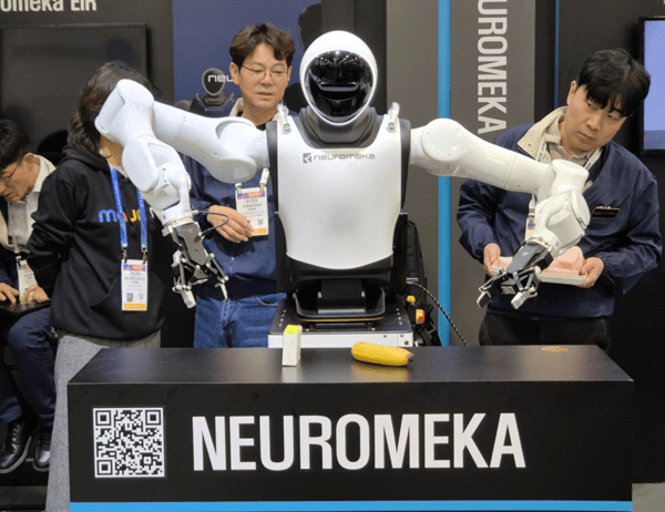 CES2026 현장에서 시연중인 뉴로메카 휴머노이드 'EIR(에이르)' [출처=뉴로메카]