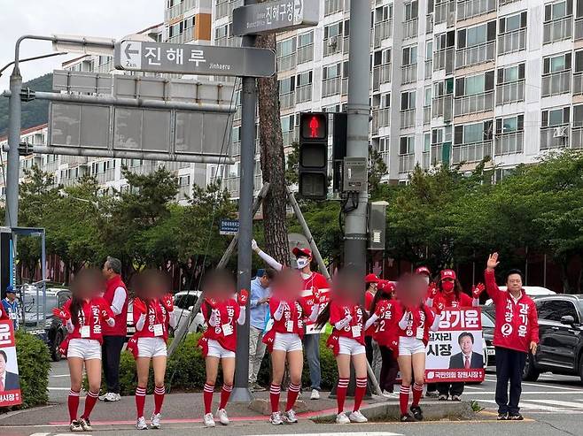 강기윤 국민의힘 경남 창원시장 후보가 길거리 유세 현장을 소개하며 자신의 SNS에 올린 사진. /사진=페이스북 캡처