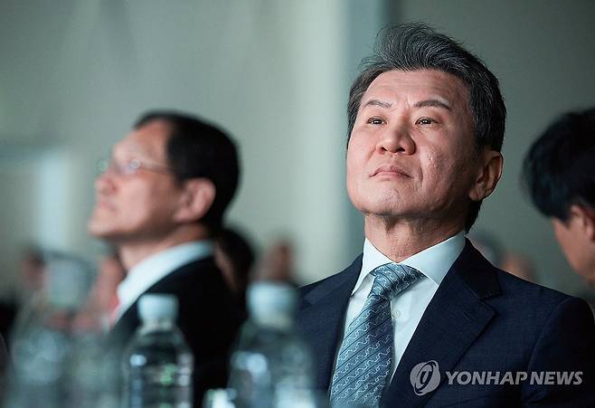 HDC그룹 창립 50주년 기념식 (서울=연합뉴스) 정몽규 HDC그룹 회장이 18일 서울 용산구 드래곤시티에서 열린 HDC그룹 창립 50주년 기념식에 참석해 있다. 2026.3.18 photo@yna.co.kr