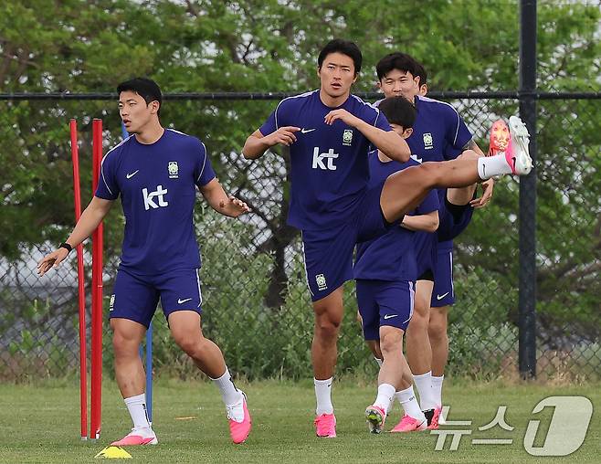 대한민국 축구대표팀 황희찬, 조규성이 29일(현지시간) 미국 유타주 헤리먼에 위치한 자이언스뱅크 트레이닝센터에서 훈련을 하고 있다. 2026.5.30 ⓒ 뉴스1 임세영 기자