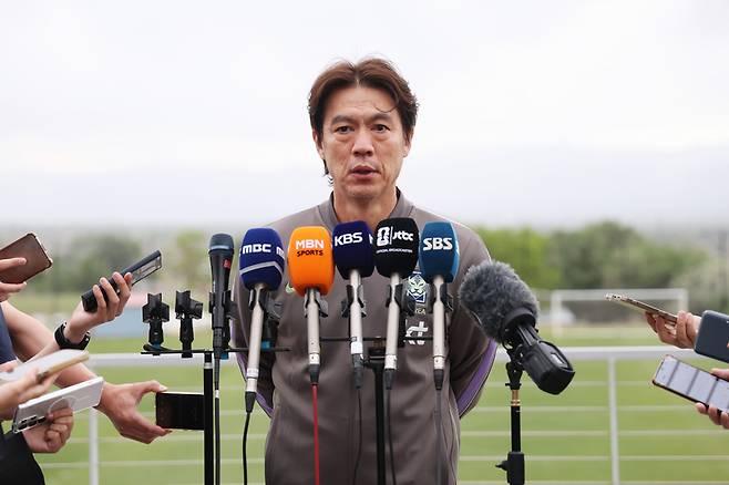 ▲ 29일(현지시간) 오후 미국 유타주 헤리먼에 위치한 자이언스뱅크 트레이닝센터에서 축구 국가대표팀 홍명보 감독이 인터뷰를 하고 있다. 2026.5.30 연합뉴스