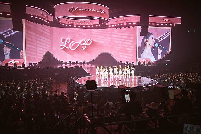지난 29일 서울 송파구 잠실실내체육관에서 열린 아이오아이 콘서트 <2026 아이오아이 콘서트 투어 : 루프(LOOP)>. 스윙엔터테인먼트 제공