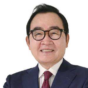 윤은기 한국협업발전포럼 회장 - 현 멘토지도자협의회 회장, 현 AI미래융합지도사 전 중앙공무원교육원 원장, 전 서울과학종합대학원 총장